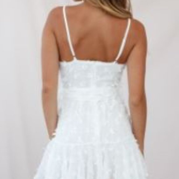 NWT SELFIE LESLIE White Chiffon Dress M - Picture 3 of 4